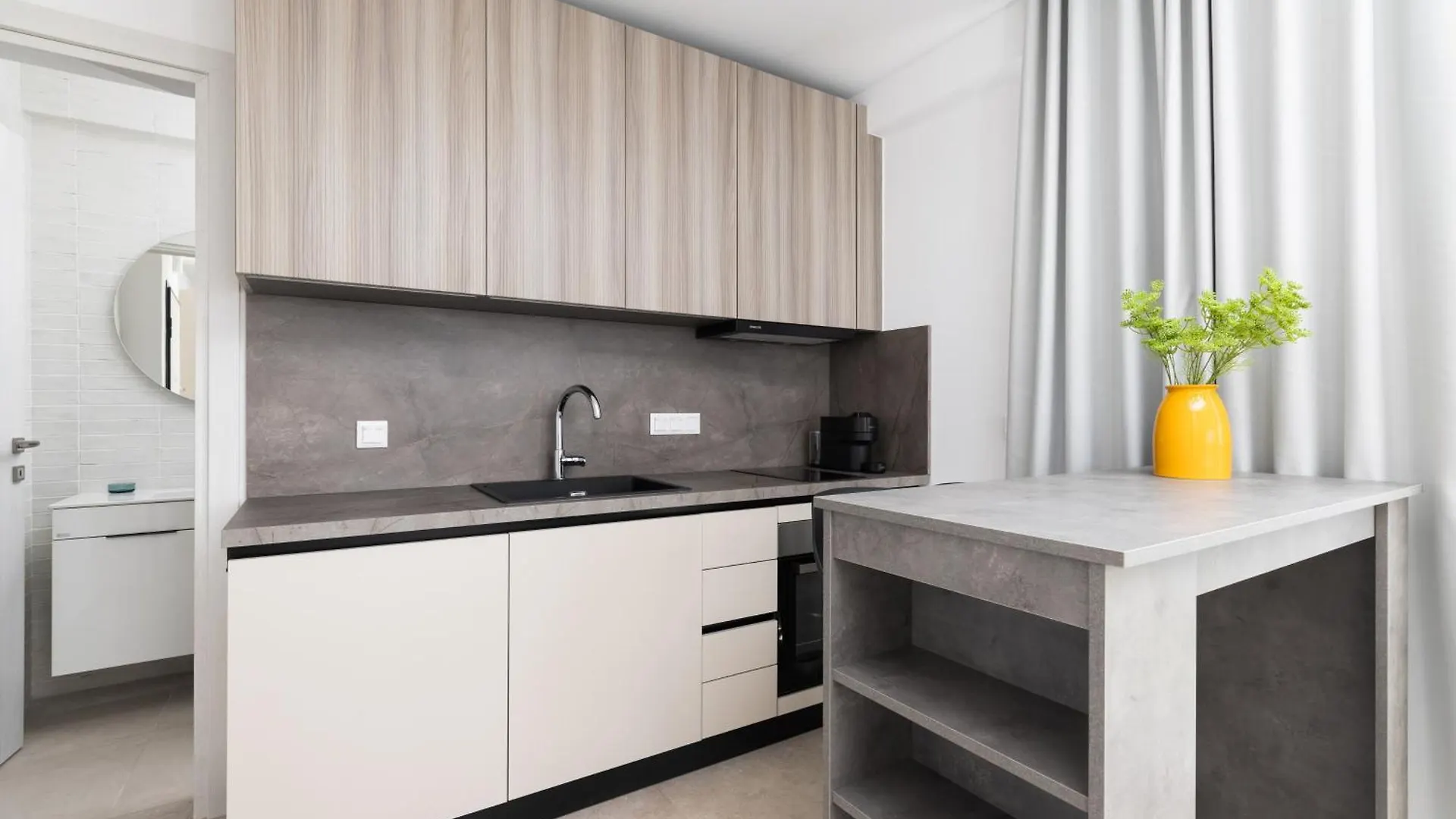 Skyline Luxury Apartment With Stunning Terrace By Binobi! Soluň 0*,